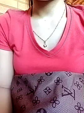 LucyyLy online show from September 12, 4:01 am