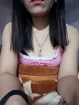 LucyyLy online show from February 1, 11:47 pm