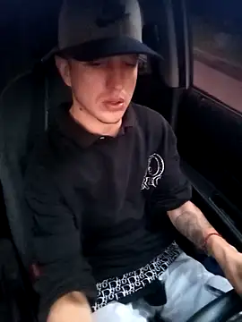 DebutingPathway online show from December 19, 11:12 am