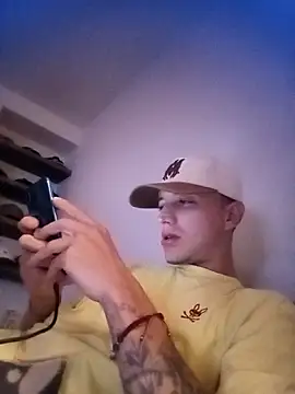 DebutingPathway online show from October 27, 5:25 pm