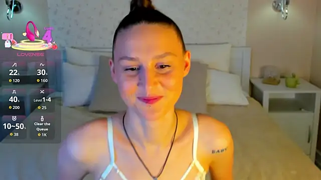 Snapshot of sasha__meow chatting on November 23, 9:19 am sasha meow online show from November 23, 9:19 am