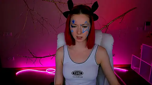 Snapshot of KimBoydd chatting on November 28, 8:14 am KimBoydd online show from November 28, 8:14 am