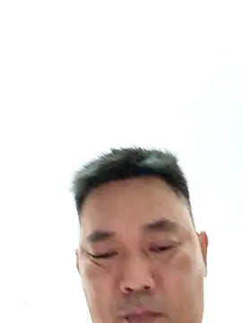 Snapshot of NguyenTrungHieu81 chatting on May 17, 6:46 am NguyenTrungHieu81 online show from May 17, 6:46 am
