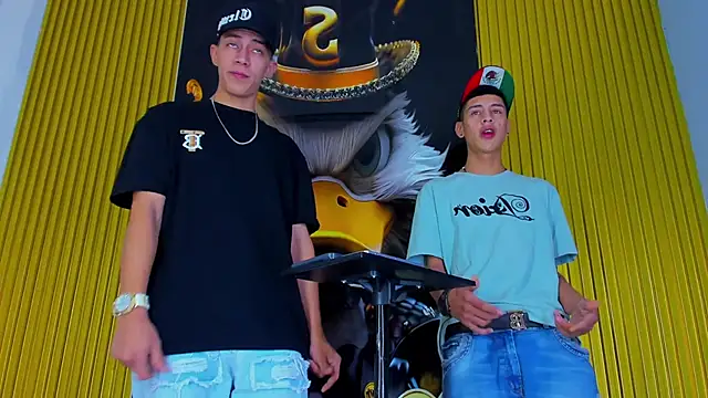 Snapshot of Dante_Brown1_ chatting on October 31, 8:27 pm Dante Brown1 online show from October 31, 8:27 pm