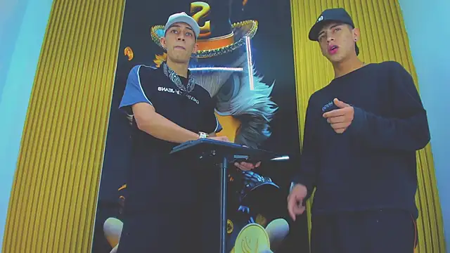 Snapshot of Dante_Brown1_ chatting on December 3, 5:08 am Dante Brown1 online show from December 3, 5:08 am