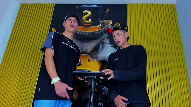 Snapshot of Dante_Brown1_ chatting on November 3, 8:56 pm Dante Brown1 online show from November 3, 8:56 pm