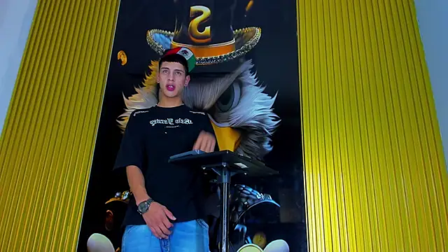 Snapshot of Dante_Brown1_ chatting on November 6, 9:52 pm Dante Brown1 online show from November 6, 9:52 pm