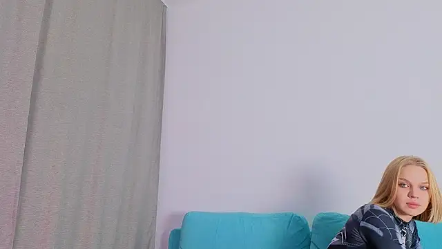 LuxyLust online show from November 14, 5:05 pm