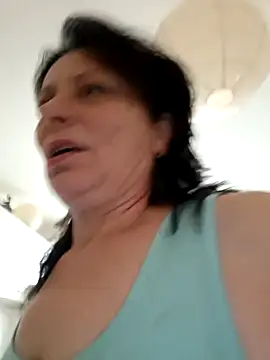 Snapshot of jessyca_ chatting on November 6, 8:40 am jessyca online show from November 6, 8:40 am