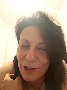 Snapshot of jessyca_ chatting on November 3, 10:02 pm jessyca online show from November 3, 10:02 pm