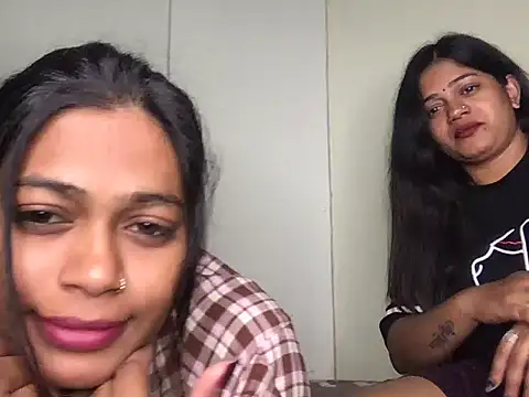 HoleyCoupon online show from January 5, 8:01 pm