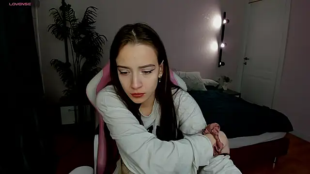 Snapshot of Belle_Wa1ker chatting on December 1, 1:06 am Belle Wa1ker online show from December 1, 1:06 am