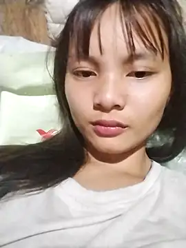 Snapshot of Senh_xxx chatting on October 9, 1:55 pm Senh xxx online show from October 9, 1:55 pm