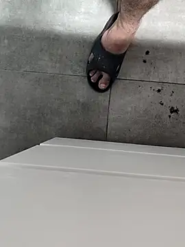 Snapshot of Yazaza1999 chatting on October 19, 8:11 pm Yazaza1999 online show from October 19, 8:11 pm