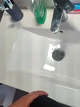 Snapshot of Yazaza1999 chatting on October 12, 12:17 pm Yazaza1999 online show from October 12, 12:17 pm