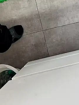 Snapshot of Yazaza1999 chatting on October 6, 8:26 am Yazaza1999 online show from October 6, 8:26 am