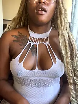 Snapshot of houseforsex chatting on October 23, 6:34 am houseforsex online show from October 23, 6:34 am