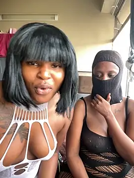 Snapshot of houseforsex chatting on November 3, 1:47 pm houseforsex online show from November 3, 1:47 pm