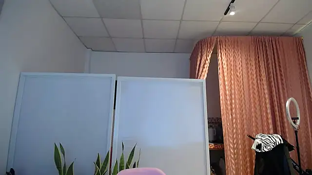 Manuela lara  online show from November 27, 3:34 pm