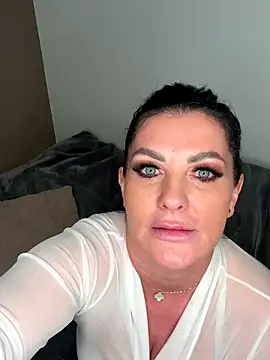 Nola Luxx-offiziell online show from November 27, 6:30 pm