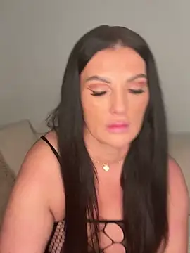 Nola Luxx-offiziell online show from October 27, 12:28 pm