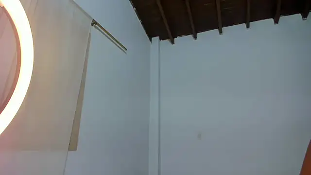 Snapshot of CAROLINNAGOMEZ chatting on November 14, 12:36 am CAROLINNAGOMEZ online show from November 14, 12:36 am