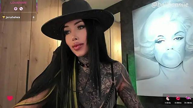 belllbonniie online show from October 30, 6:49 pm