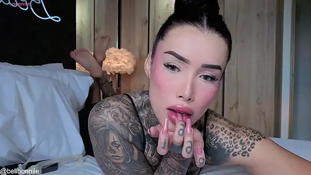 belllbonniie online show from May 12, 6:47 pm