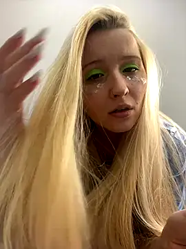 Milana Key online show from December 13, 10:05 pm