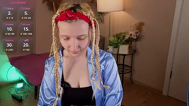 Milana Key online show from December 4, 9:36 pm