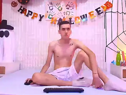 LuigiMarchetti online show from October 27, 7:59 pm