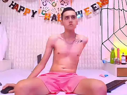 LuigiMarchetti online show from October 29, 8:24 am