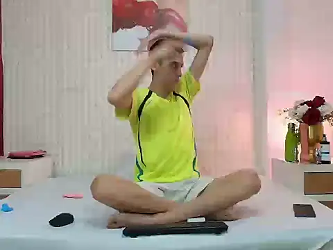 LuigiMarchetti online show from November 12, 7:40 pm