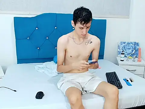 LuigiMarchetti online show from December 1, 7:26 pm