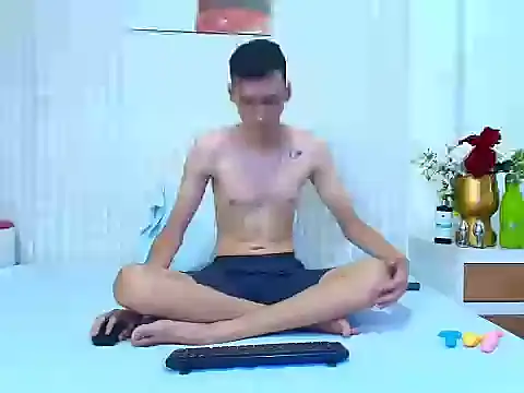 LuigiMarchetti online show from October 22, 7:46 pm