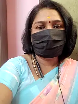 Snapshot of Tamil_Azhaghi25 chatting on June 27, 7:03 am Tamil Azhaghi25 online show from June 27, 7:03 am