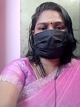Snapshot of Tamil_Azhaghi25 chatting on June 23, 6:22 am Tamil Azhaghi25 online show from June 23, 6:22 am