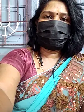 Snapshot of Tamil_Azhaghi25 chatting on June 19, 6:47 pm Tamil Azhaghi25 online show from June 19, 6:47 pm