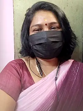 Snapshot of Tamil_Azhaghi25 chatting on July 4, 4:41 am Tamil Azhaghi25 online show from July 4, 4:41 am