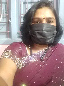 Snapshot of Tamil_Azhaghi25 chatting on June 2, 5:24 pm Tamil Azhaghi25 online show from June 2, 5:24 pm