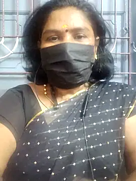 Snapshot of Tamil_Azhaghi25 chatting on June 11, 5:32 pm Tamil Azhaghi25 online show from June 11, 5:32 pm