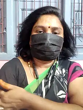 Snapshot of Tamil_Azhaghi25 chatting on June 3, 6:01 pm Tamil Azhaghi25 online show from June 3, 6:01 pm