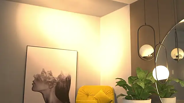 Tayler Kim online show from February 4, 6:58 pm