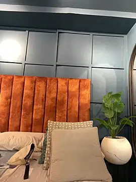 Tayler Kim online show from February 27, 4:40 pm