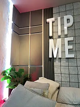 Tayler Kim online show from March 26, 4:38 pm