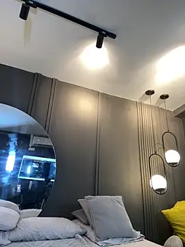 Tayler Kim online show from February 13, 6:41 pm