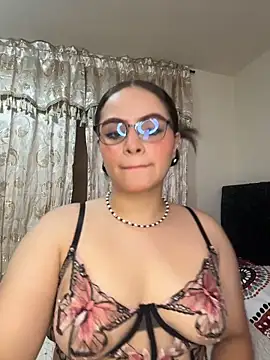 Tayler Kim online show from May 28, 5:08 pm