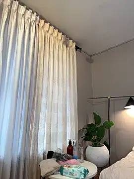 Tayler Kim online show from February 17, 6:38 pm