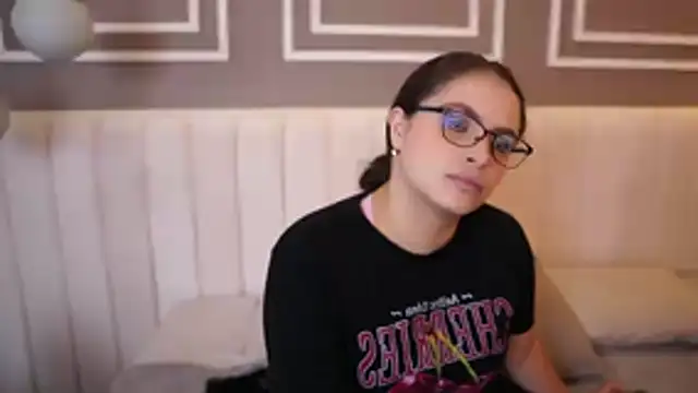 Tayler Kim online show from November 21, 7:13 pm