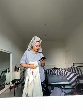 RoseMaee online show from October 25, 9:19 am